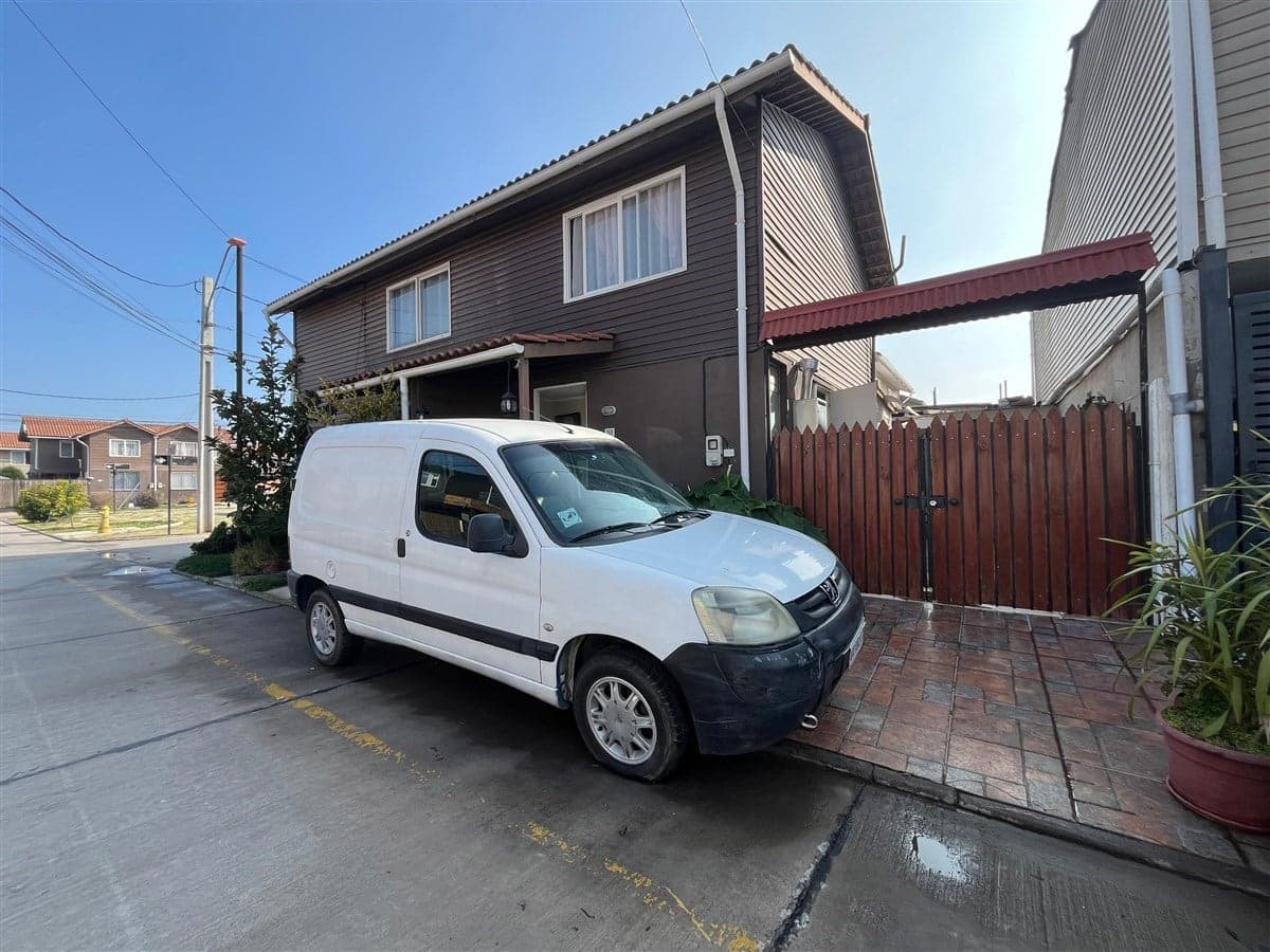 Casa En Venta De En Condominio Cerrado En Buin.